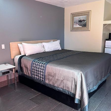 California Inn Hotel And Suites Adelanto Us 395 Екстериор снимка